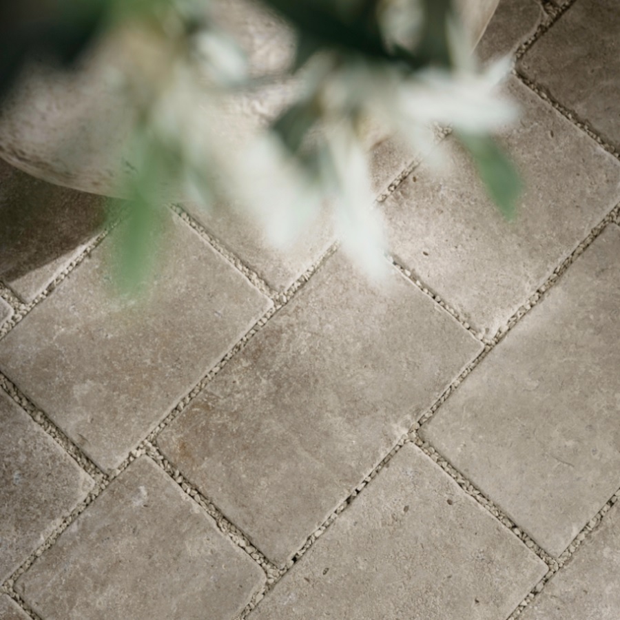 Dijon/Regent Outdoor Cobbles